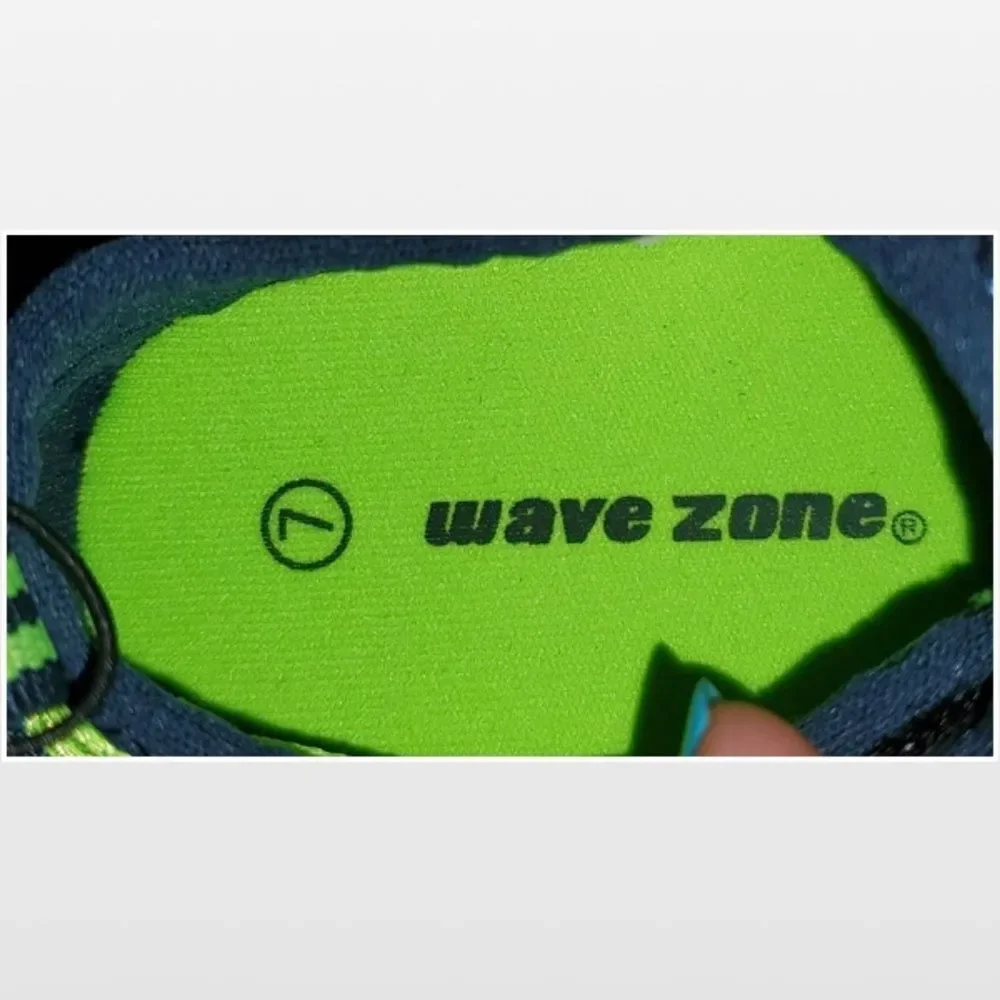 New Water Shoes Kid Boys Size 7 Blue & Green